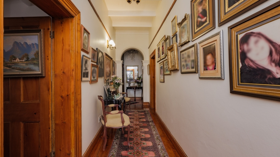 5 Bedroom Property for Sale in Bredasdorp Western Cape
